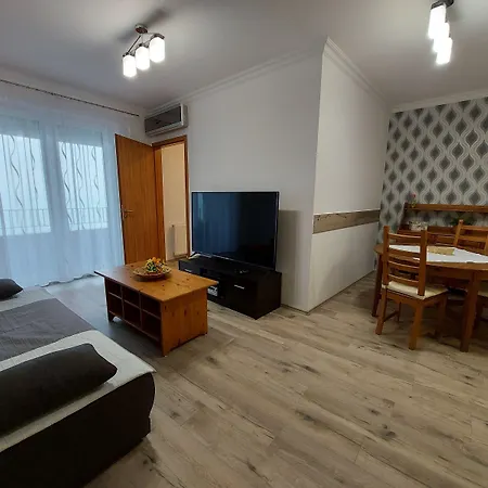Greta Wellness Apartamento *