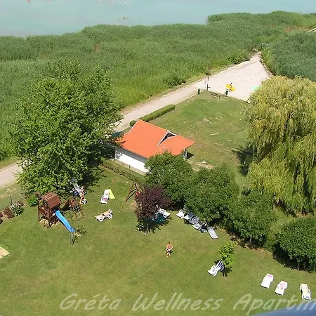Gréta Wellness Apartment