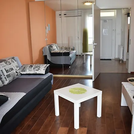 Gréta Wellness Apartment *