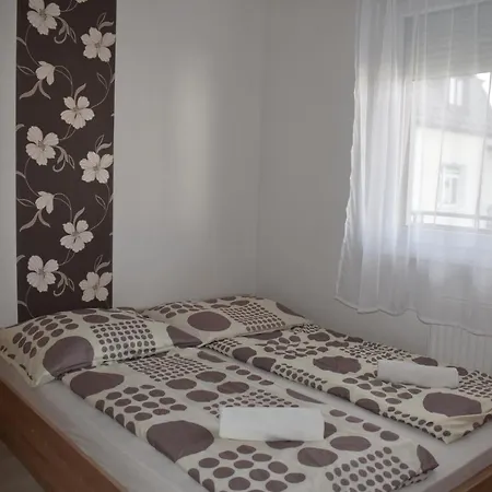 Gréta Wellness Apartment *